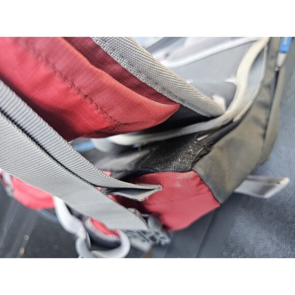 Deuter Futura 32 AC Backpack - Hydration Compatible - Great Daybag - Picture 11 of 16